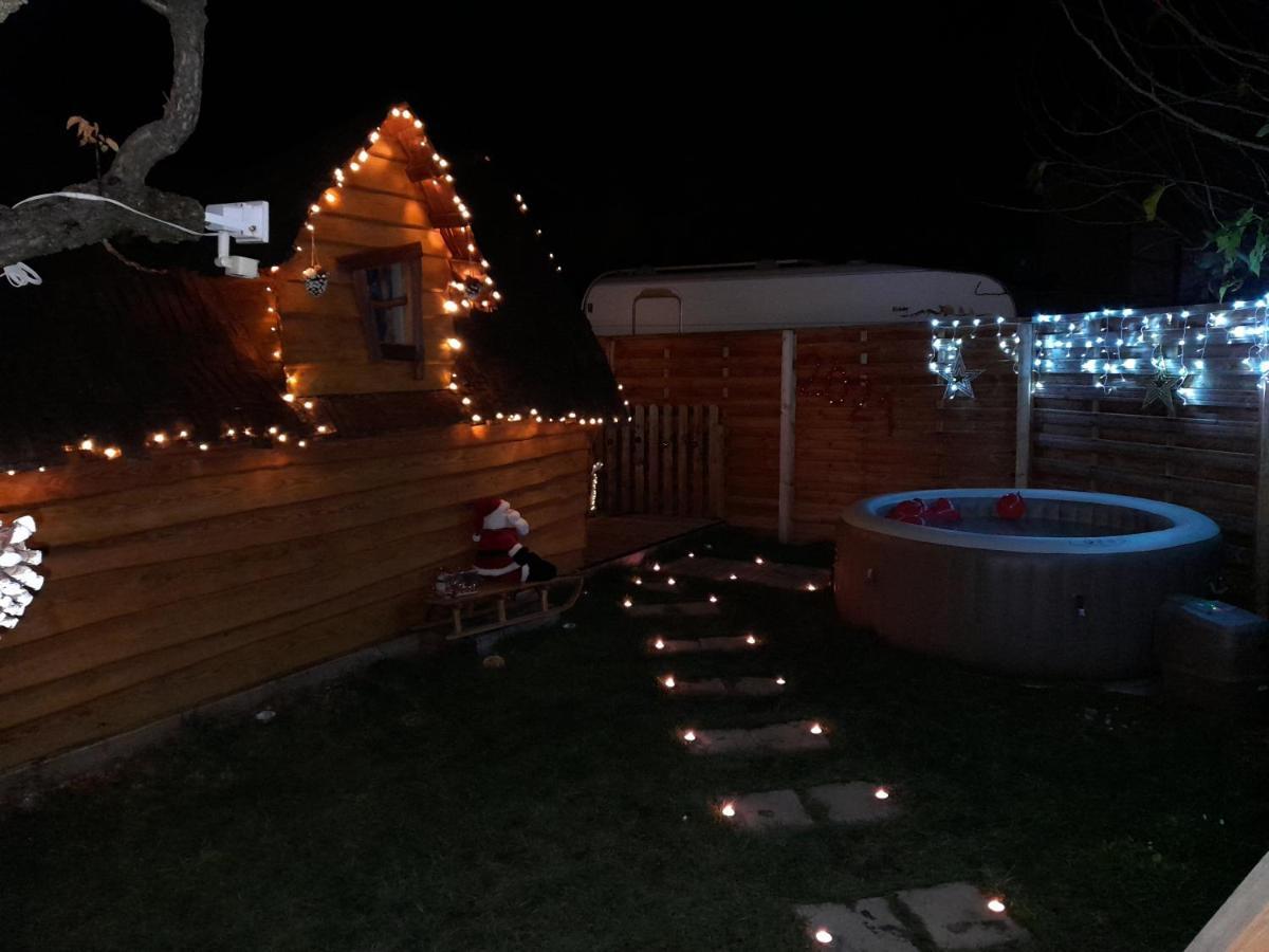 Cabane Enchantee Carpentras ภายนอก รูปภาพ